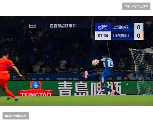 刘殿座出击击中奥乌苏头部 裁判组认定惯性接触未犯规